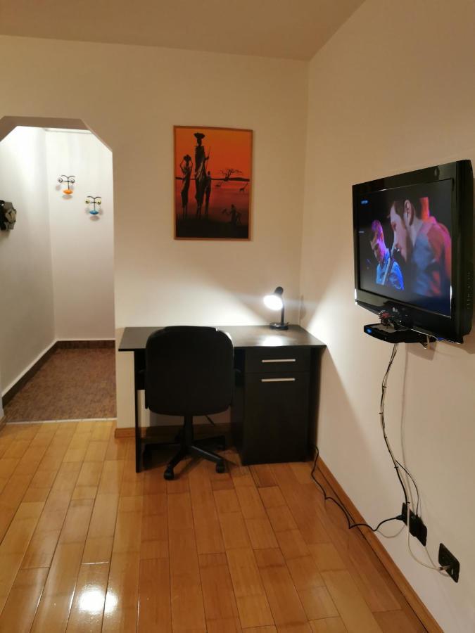 Comfy & Pleasant Apartment 10 Min Walk To Downtown 티미쇼아라 외부 사진